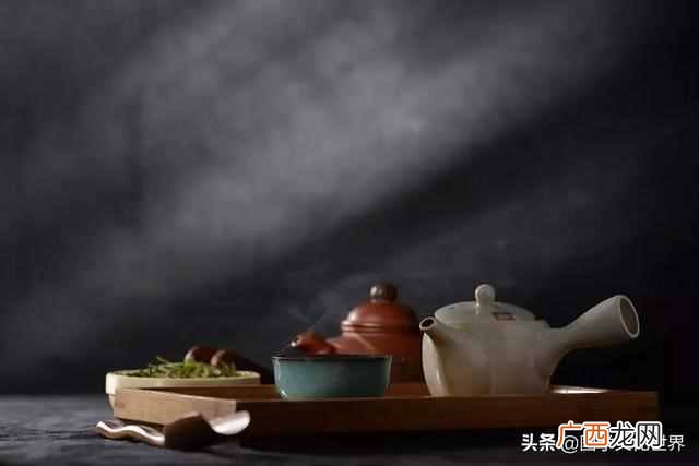 莫逆之交、忘年之交是什么意思？两者有啥区别