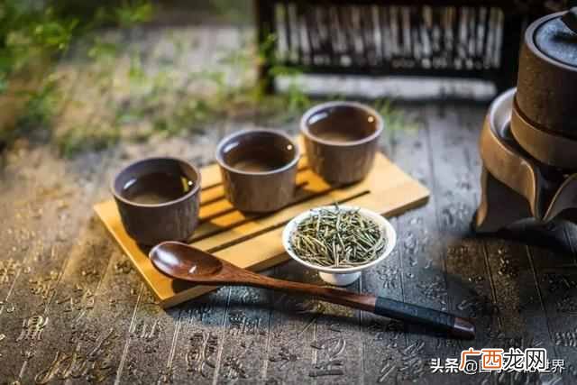 莫逆之交、忘年之交是什么意思？两者有啥区别