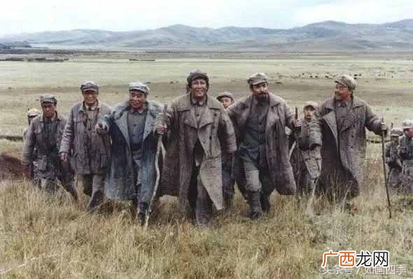 英雄气概什么意思？看了毛主席的诗你就懂什么
