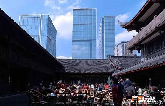 光彩夺目是什么意思？去成都让你感受什么是光