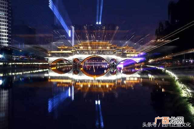 光彩夺目是什么意思？去成都让你感受什么是光