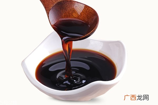 酿造酱油与配制酱油的区别酿造酱油与配制酱油哪个好