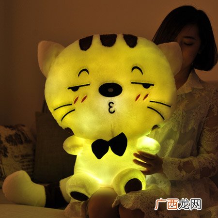 屌丝男送什么礼物才能捕获女神芳心？