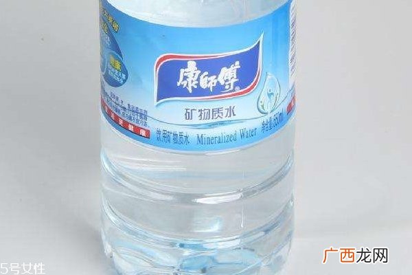 矿泉水如何挑选矿泉水怎么看好坏