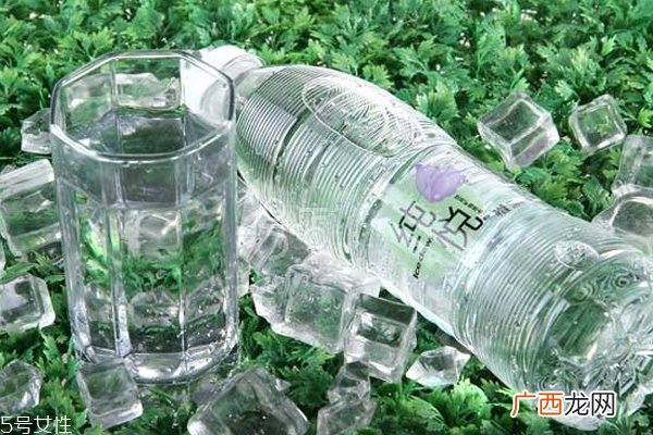 矿物质水是什么水矿物质水和天然水哪个好