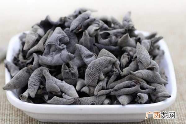 泡好的木耳什么颜色好乌黑色或者褐色