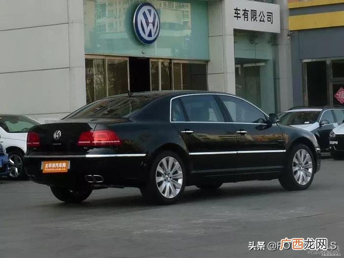 大众辉腾多少钱一辆，4座版大众辉腾6.0L