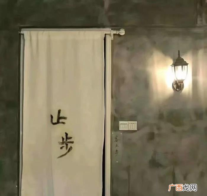伤感图，伤感朋友圈背景图丨同在一座城市