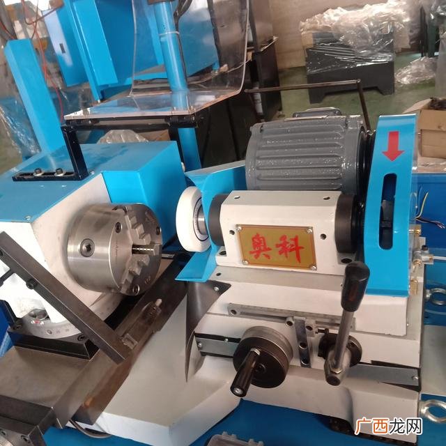 找工厂合作自己加工,加工小零件自己家做