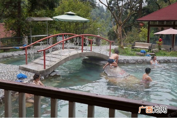 泡温泉能带手机吗看什么情况下