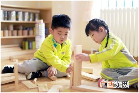 新手怎么加盟幼儿园,加盟一个两元店要多少钱