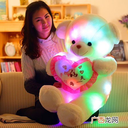 00后送自己女朋友的创意礼物推荐