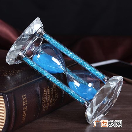 送关系暧昧的女生这10款礼物错不了