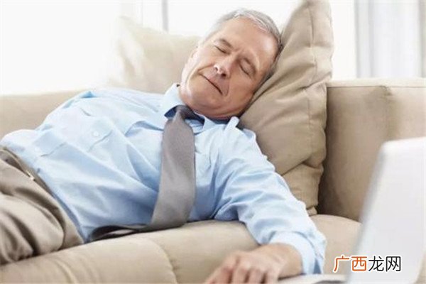 老年人失眠怎么办老年人失眠怎么治疗