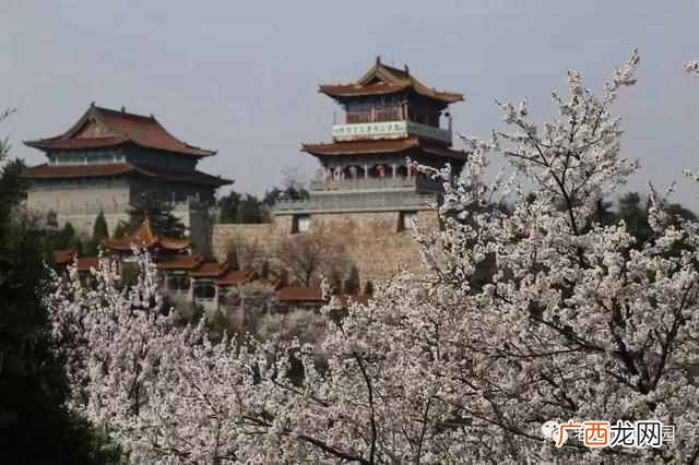纷至沓来是什么意思？节假日游客纷至沓来