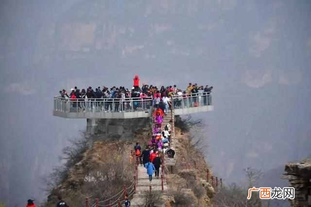 纷至沓来是什么意思？节假日游客纷至沓来