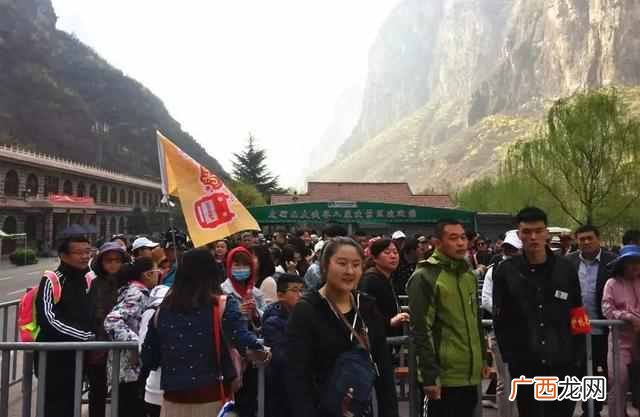 纷至沓来是什么意思？节假日游客纷至沓来