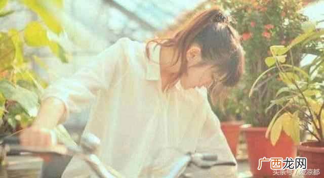 说女人轻浮什么意思？轻浮的三种表现，你有吗