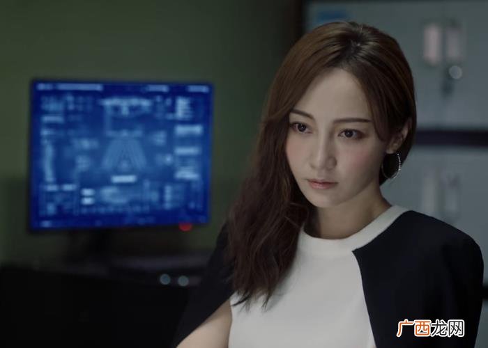 姚笛新剧播出惹争议 姚笛承认整容