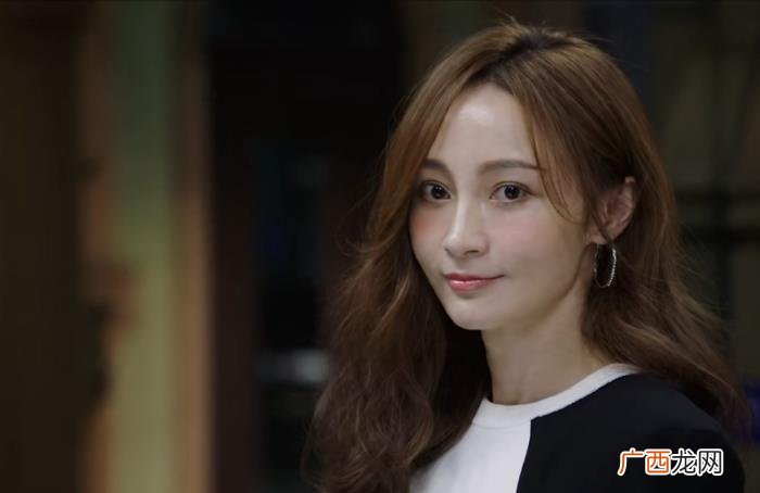 姚笛新剧播出惹争议 姚笛承认整容
