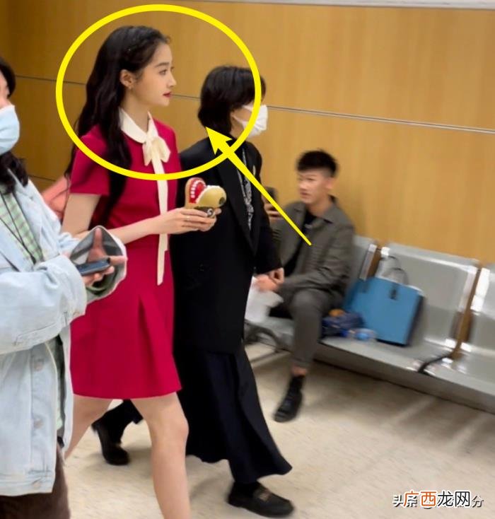 鹿晗和关晓彤身高，180王俊凯和关晓彤站一起