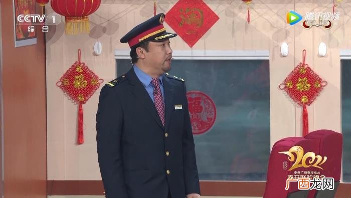 贾冰倪妮小品,央视春晚贾冰搭档倪妮张雨绮