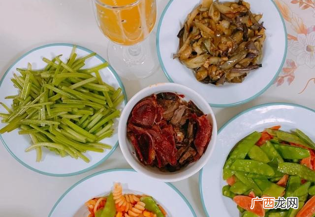 一天吃两顿饭好还是三顿饭好
