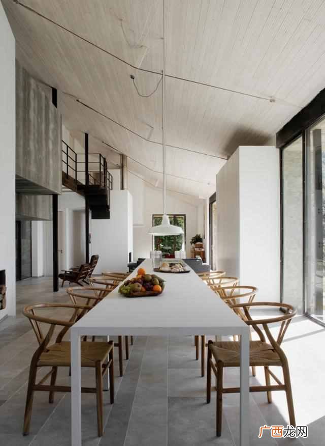马厩是什么意思？让你体验一下农村带马厩的民