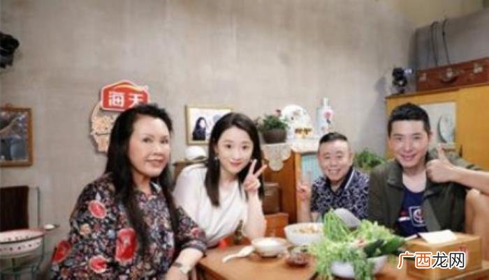 潘长江的老婆,潘长江夫妇现身选购座驾