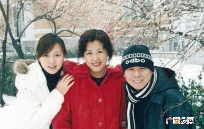 潘长江的老婆,潘长江夫妇现身选购座驾