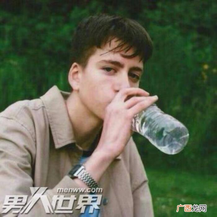 处座男拉黑但是没有删除，男人拉黑女人却不删除怎么回事