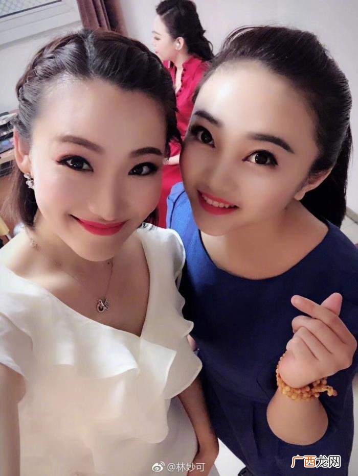 林妙可海边度假骑水上摩托 林妙可沙滩照