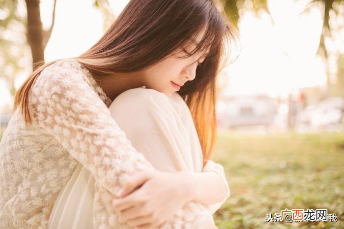 怎么跟女孩子打开话题，怎么插入一个女生的话题
