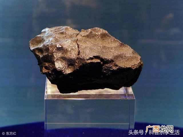 陨石是什么样子的？陨石和普通石头的区别