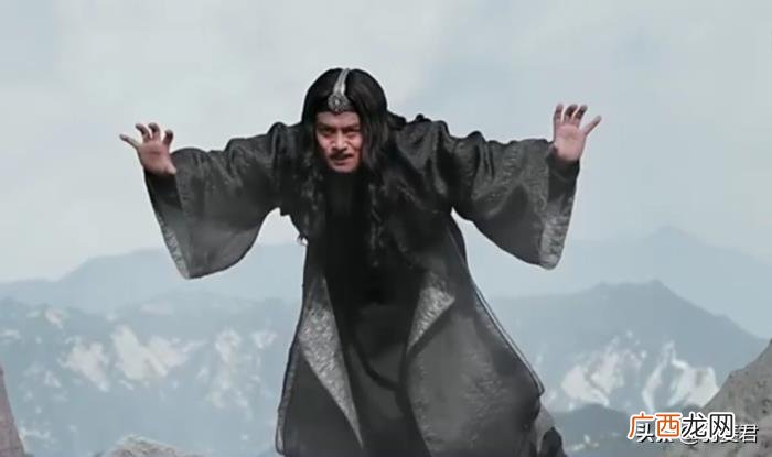 射雕中洪七公与欧阳锋四度交手 欧阳锋洪七公
