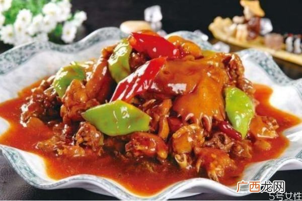 孕妇可以吃烧鸡吗坐月子能不能吃红烧鸡