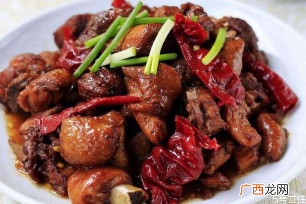 孕妇可以吃烧鸡吗坐月子能不能吃红烧鸡