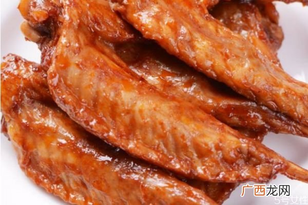 孕妇能不能吃鸡翅坐月子能不能吃鸡翅