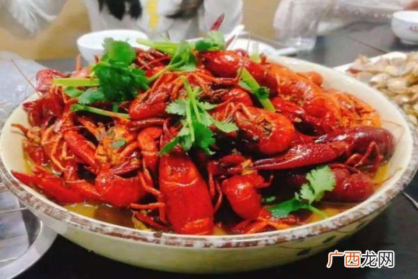 小龙虾的热量有多少吃小龙虾会长胖吗