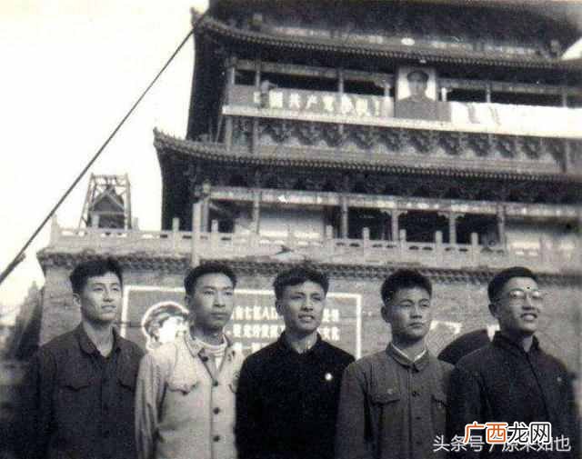 老三届是什么意思？老三届是哪一年出生的