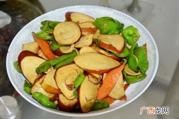 青椒炒素鸡的做法青椒炒素鸡怎么做好吃
