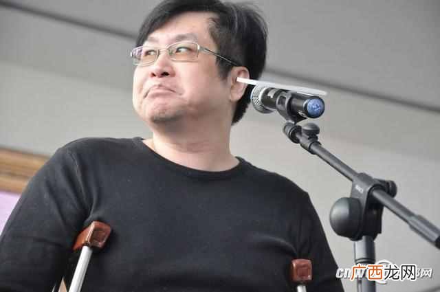 郑智化为什么残疾？他真的坐过牢吗