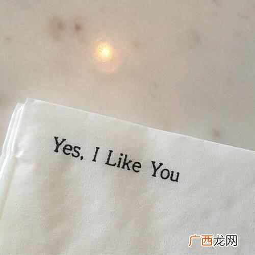 谈笑风生是什么意思？