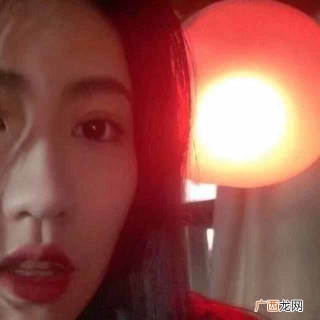 谈笑风生是什么意思？