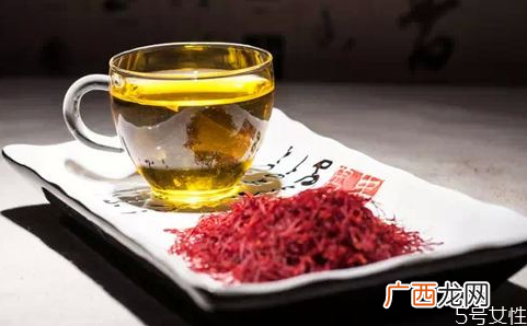 藏红花泡酒是什么颜色藏红花泡酒的主要功效是什么