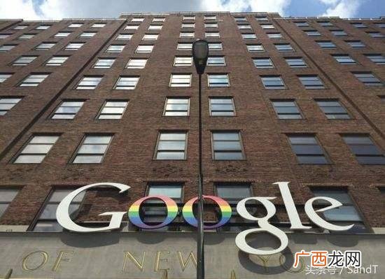 市值超过一千亿美元的公司 第一个市值破万亿美元的公司是