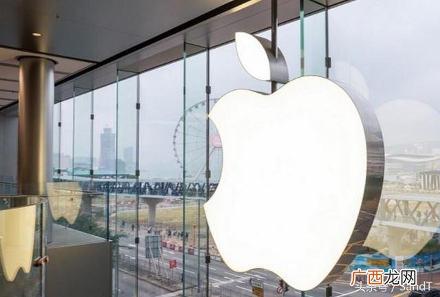市值超过一千亿美元的公司 第一个市值破万亿美元的公司是
