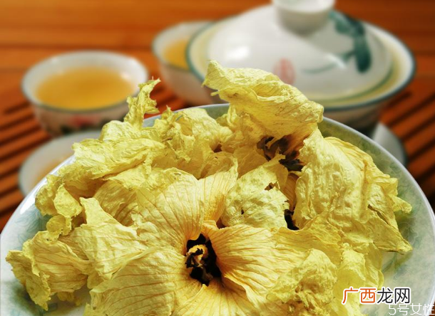 秋葵花降血糖吗秋葵花泡水喝能减肥吗