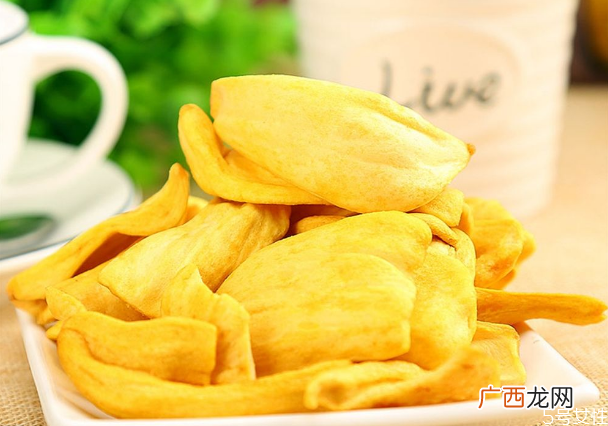 菠萝蜜硬硬的还能吃吗菠萝蜜半生不熟的可以吃吗