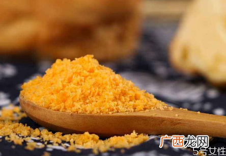 面包糠怎么裹才不会掉面包糠可以做什么美食